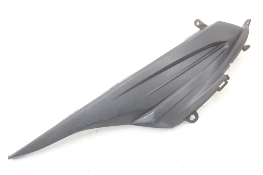 photo de OSŁONA POD SIEDZENIEM PRAWA SUZUKI ADDRESS 110 (2015 - 2020) - Szczegół części