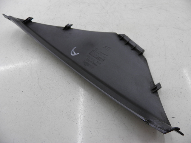 photo de OSŁONA POD SIODŁEM PRAWA APRILIA ATLANTIC 125 (2003 - 2009) - Szczegół części