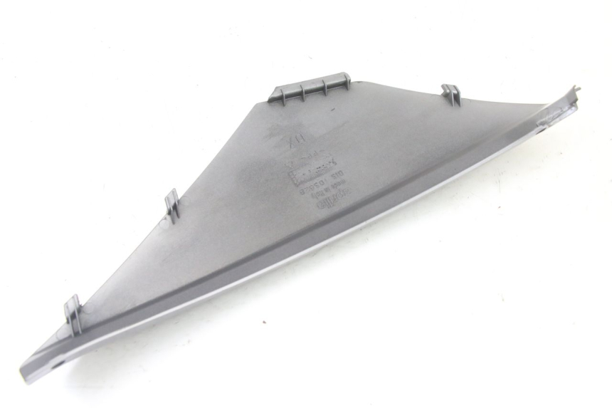 photo de OSŁONA POD SIODŁEM PRAWA APRILIA ATLANTIC 125 (2003 - 2009) - Inny kąt widzenia