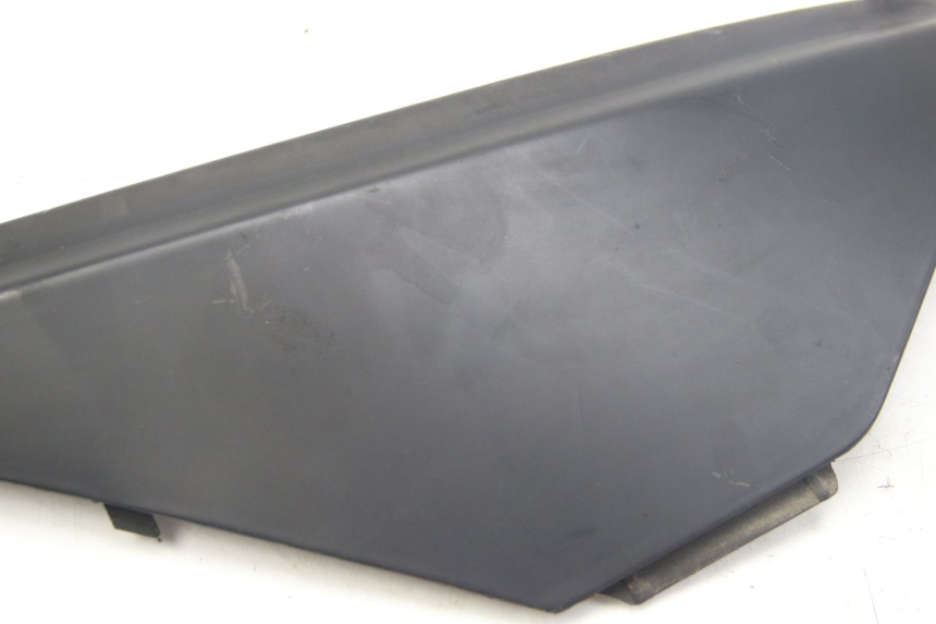 photo de OSŁONA POD SIODŁEM PRAWA APRILIA ATLANTIC 500 (2002 - 2003) - Inny kąt widzenia