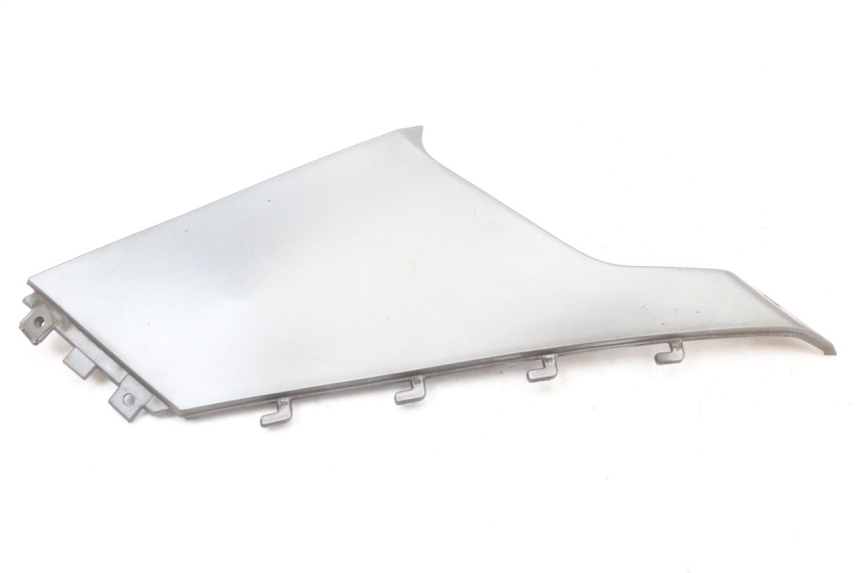 photo de OSŁONA POD SIODŁEM PRAWA BMW C1 125 (2000 - 2003) - Zoom stanu zużycia