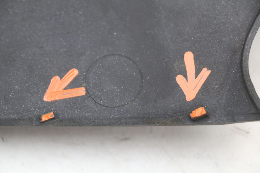 photo de OSŁONA POD SIODŁEM PRAWA BMW C1 125 (2000 - 2003) - Punkty mocowania