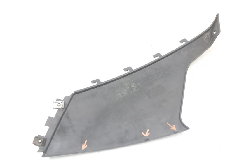 photo de OSŁONA POD SIODŁEM PRAWA BMW C1 125 (2000 - 2003) - Zoom stanu zużycia