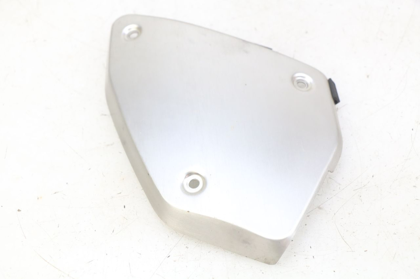 photo de OSŁONA POD SIODŁEM PRAWA HONDA CB R 1000 (2018 - 2023) - Inny kąt widzenia