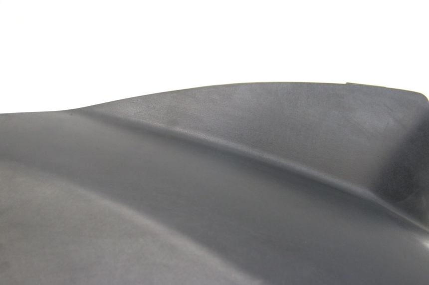 photo de OSŁONA POD SIEDZENIEM PRAWA PEUGEOT CITYSTAR 125 (2011 - 2017) - Inny kąt widzenia