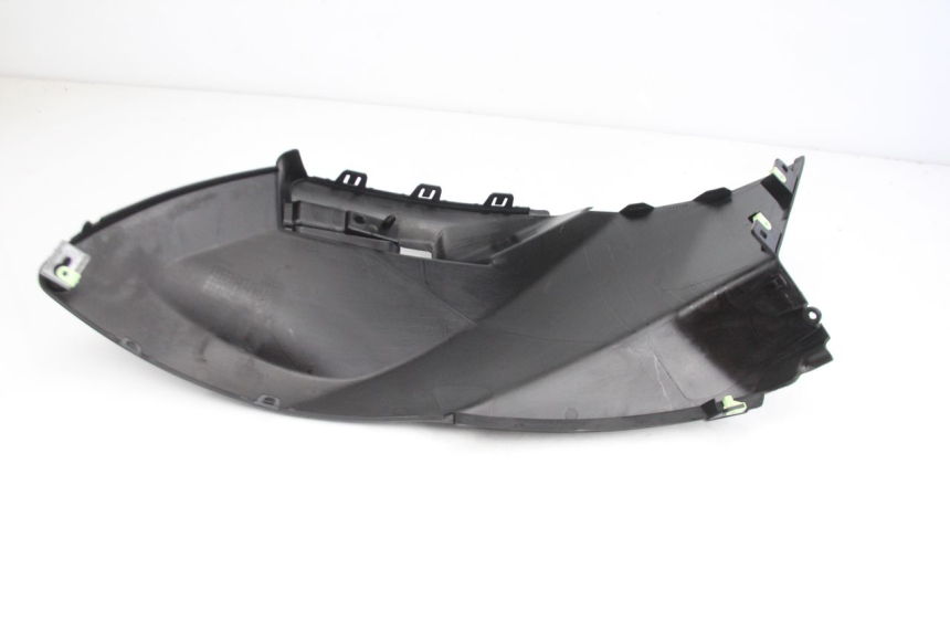 photo de OSŁONA POD SIODŁEM PRAWA PEUGEOT CITYSTAR 50 (2013 - 2017) - Inny kąt widzenia