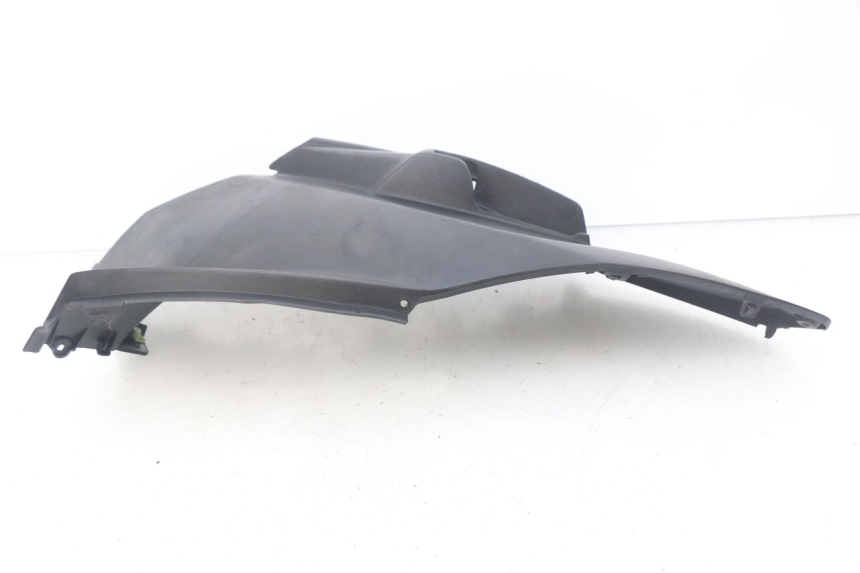 photo de OSŁONA POD SIODŁEM PRAWA PEUGEOT CITYSTAR 50 (2013 - 2017) - Inny kąt widzenia