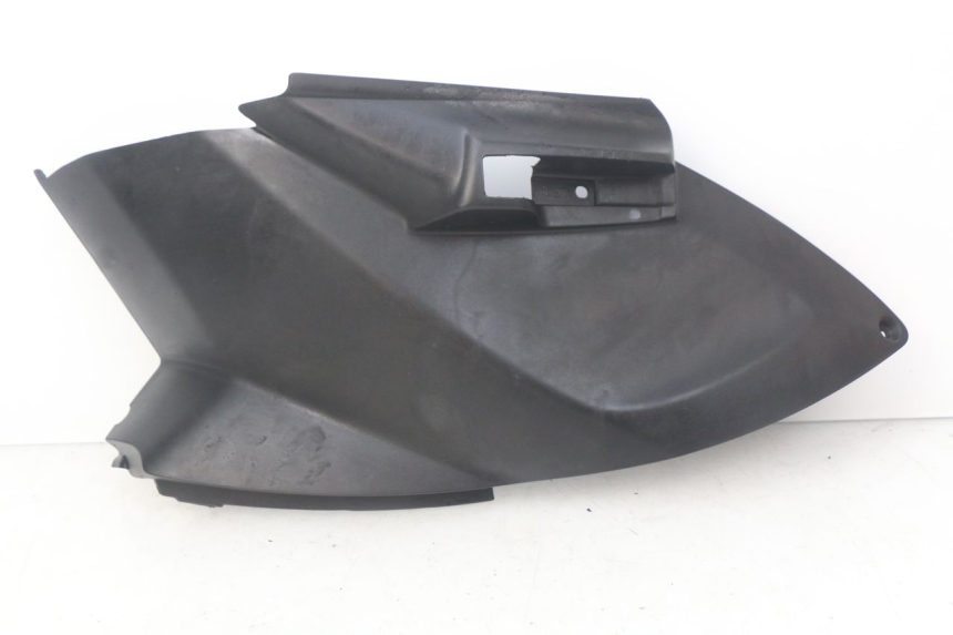 photo de OSŁONA POD SIODŁEM PRAWA PEUGEOT CITYSTAR 50 (2013 - 2017) - Punkty mocowania