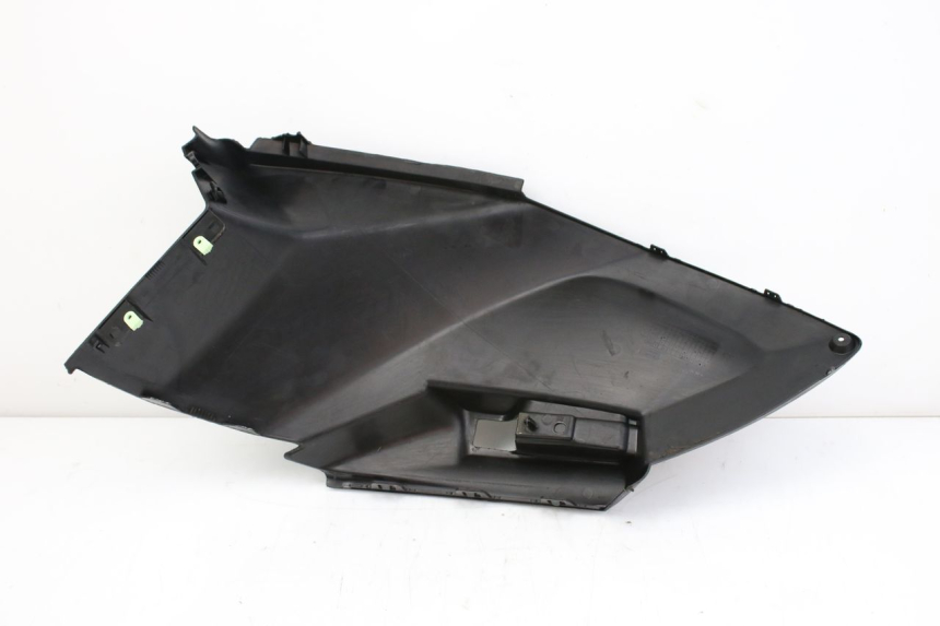 photo de OSŁONA POD SIODŁEM PRAWA PEUGEOT CITYSTAR 50 (2013 - 2017) - Widok ogólny