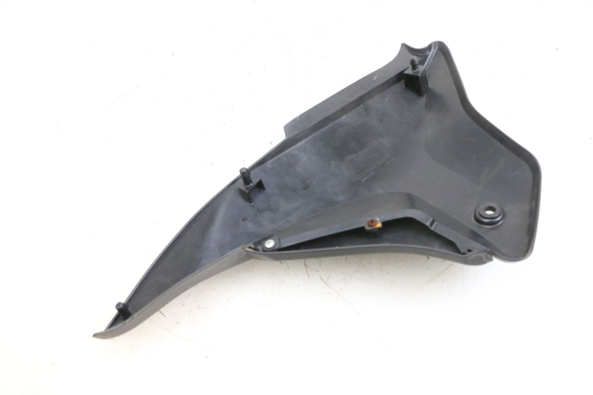 photo de OSŁONA POD SIEDZENIEM PRAWA KSR CODE 125 (2018 - 2020) - Punkty mocowania