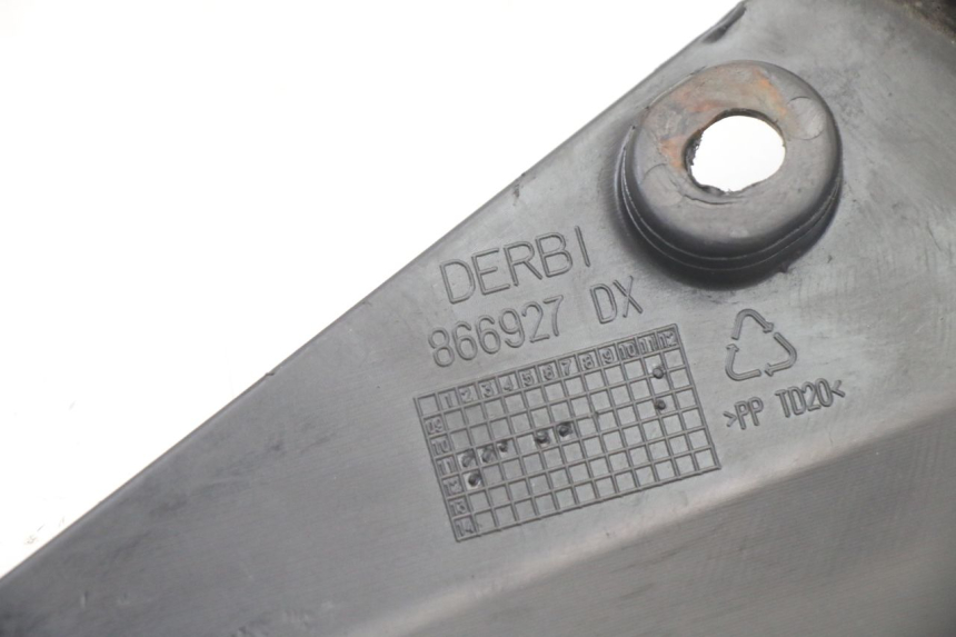 photo de OSŁONA POD SIODŁEM PRAWA DERBI SENDA SM DRD X-TREME 50 (2011 - 2017) - Zbliżenie techniczne