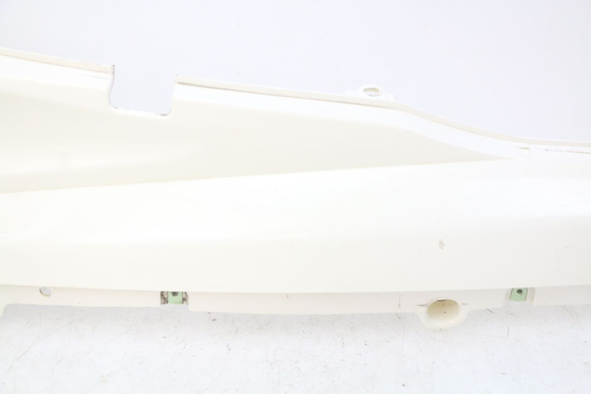 photo de OSŁONA POD SIODŁEM PRAWA PEUGEOT DJANGO 2T 50 (2014 - 2019) - Szczegóły charakterystyczne