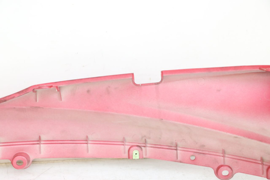 photo de OSŁONA POD SIODŁEM PRAWA PEUGEOT DJANGO 4T 50 (2014 - 2019) - Punkty mocowania