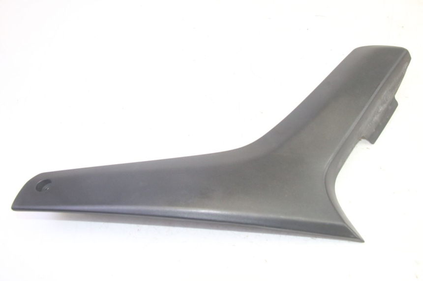 photo de OSŁONA POD SIODŁEM PRAWA SUZUKI DL V STROM 1000 (2002 - 2007) - Inny kąt widzenia