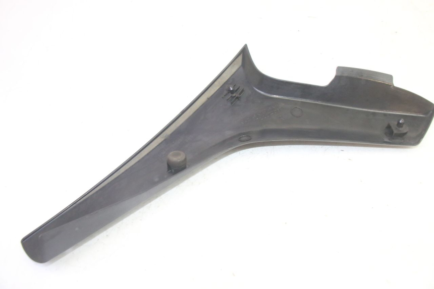 photo de OSŁONA POD SIODŁEM PRAWA SUZUKI DL V STROM 1000 (2002 - 2007) - Punkty mocowania