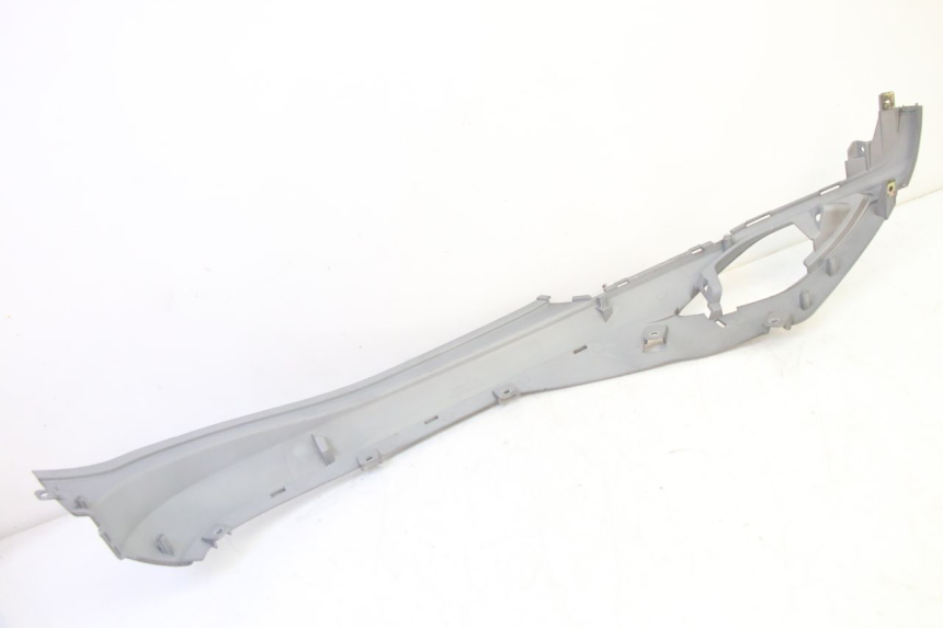 photo de OSŁONA POD SIODŁEM PRAWA SYM FIDDLE 3 III 125 (2014 - 2020) - Zbliżenie techniczne