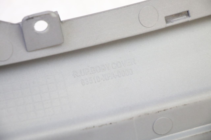 photo de OSŁONA POD SIODŁEM PRAWA SYM FIDDLE 3 III 125 (2014 - 2020) - Stan powierzchni