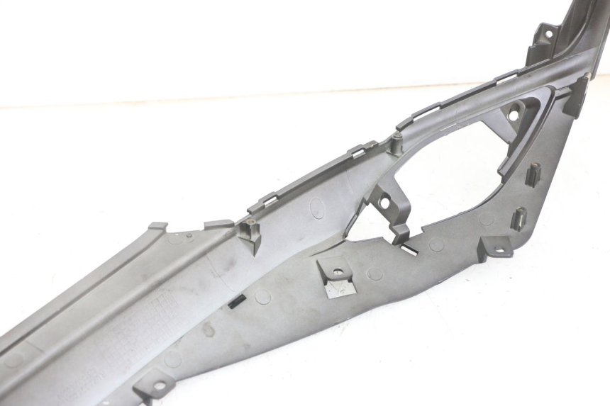 photo de OSŁONA POD SIODŁEM PRAWA SYM FIDDLE 3 III 50 (2014 - 2020) - Inny kąt widzenia