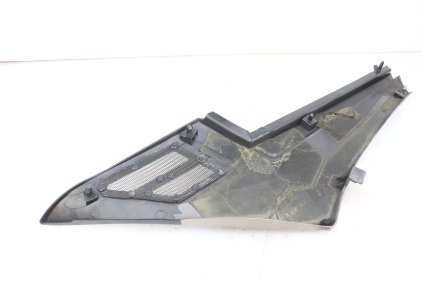 photo de OSŁONA POD SIEDZENIEM PRAWA YAMAHA FJ 3CX 1200 (1986 - 1996) - Stan powierzchni