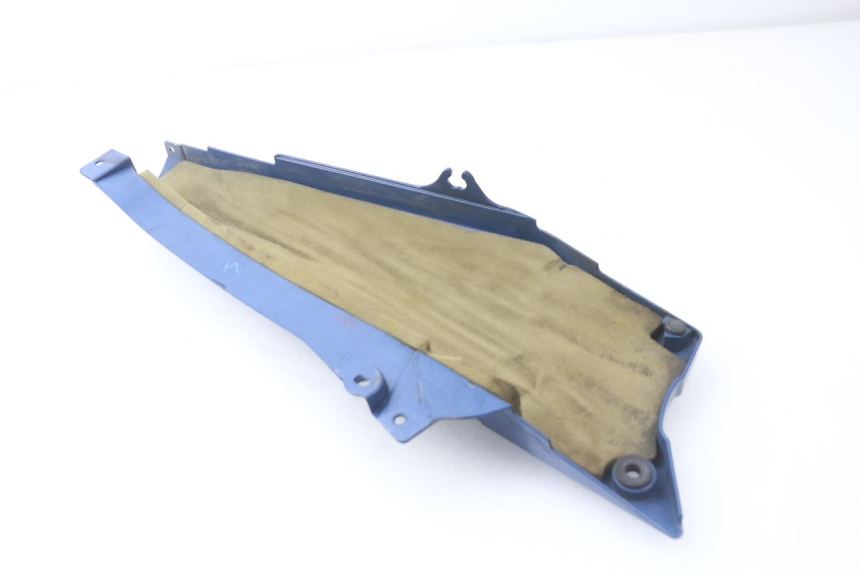 photo de OSŁONA POD SIODŁEM PRAWA YAMAHA FJR ABS 1300 (2006 - 2012) - Szczegół części