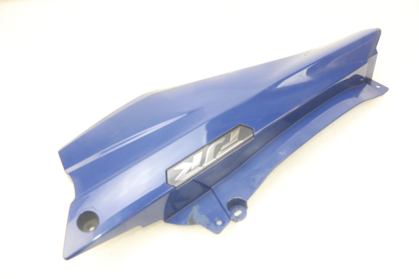 photo de OSŁONA POD SIODŁEM PRAWA YAMAHA FJR ABS 1300 (2016 - 2020) - Zbliżenie techniczne