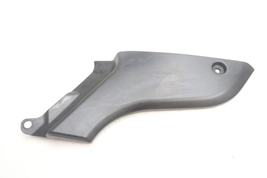 photo de PRAWA OSŁONA POD SIEDZENIEM YAMAHA FJR 1300 (2001 - 2005) - Widok główny