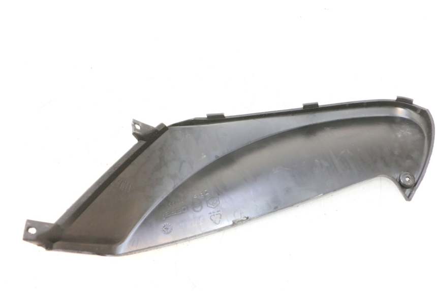 photo de OSŁONA POD SIODŁEM PRAWA PIAGGIO FLY 2T 50 (2004 - 2017) - Zoom stanu zużycia