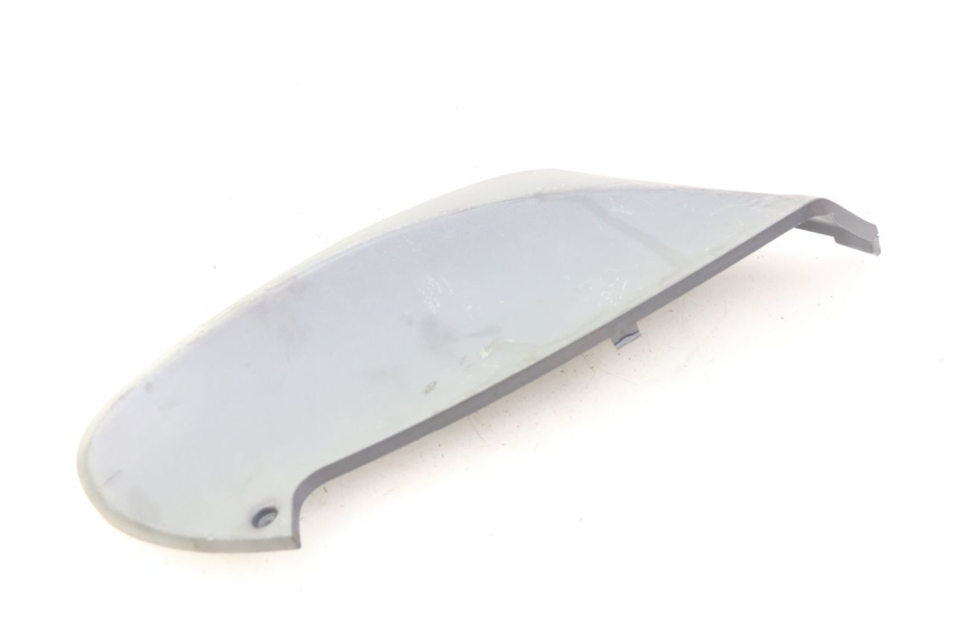photo de OSŁONA POD SIEDZENIEM PRAWA PIAGGIO FLY 100 (2006 - 2010) - Zbliżenie techniczne
