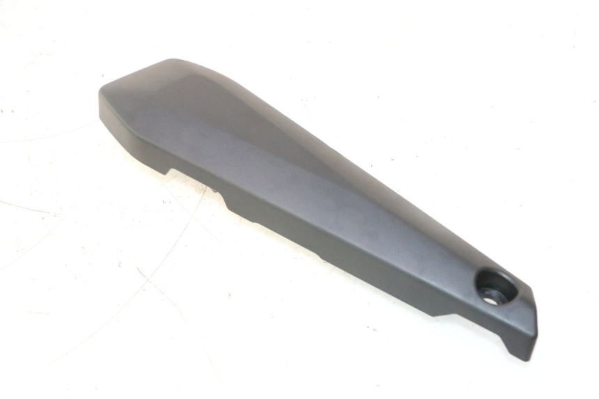 photo de OSŁONA POD SIODŁEM PRAWA YAMAHA FZ8 800 (2010 - 2016) - Zoom stanu zużycia