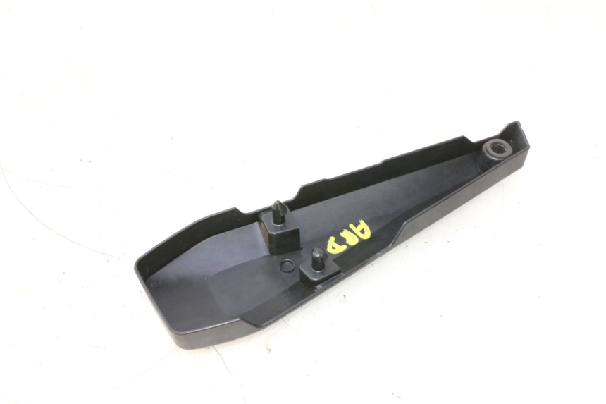 photo de OSŁONA POD SIODŁEM PRAWA YAMAHA FZ8 800 (2010 - 2016) - Inny kąt widzenia