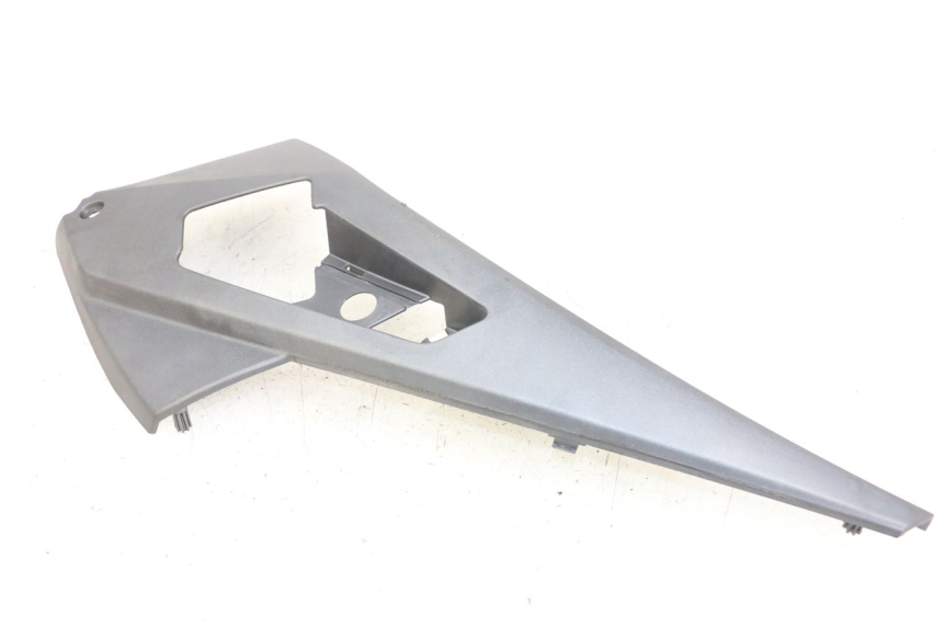 photo de OSŁONA POD SIODŁEM PRAWA PEUGEOT GEOPOLIS RS 125 (2007 - 2009) - Widok główny