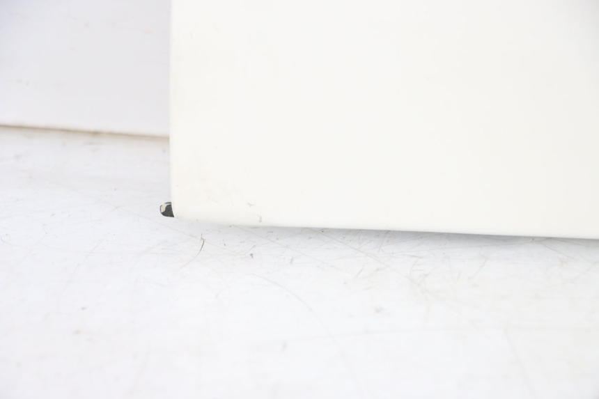 photo de OSŁONA POD SIODŁEM PRAWA KAWASAKI GPX R WARBIRD 600 (1988 - 1993) - Oznaczenia i referencje