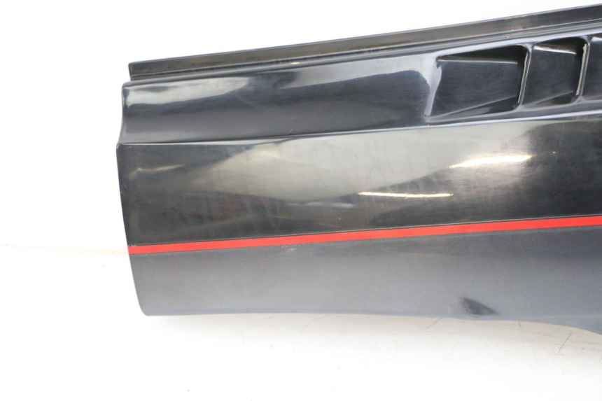 photo de OSŁONA POD SIODŁEM PRAWA KAWASAKI GPZ RX 1000 (1986 - 1988) - Szczegóły charakterystyczne