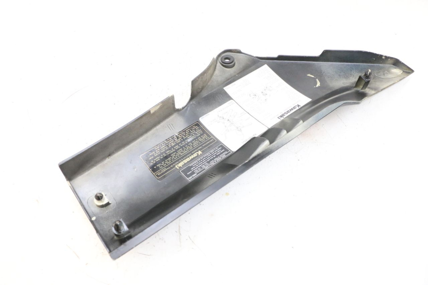 photo de OSŁONA POD SIODŁEM PRAWA KAWASAKI GPZ RX 1000 (1986 - 1988) - Inny kąt widzenia