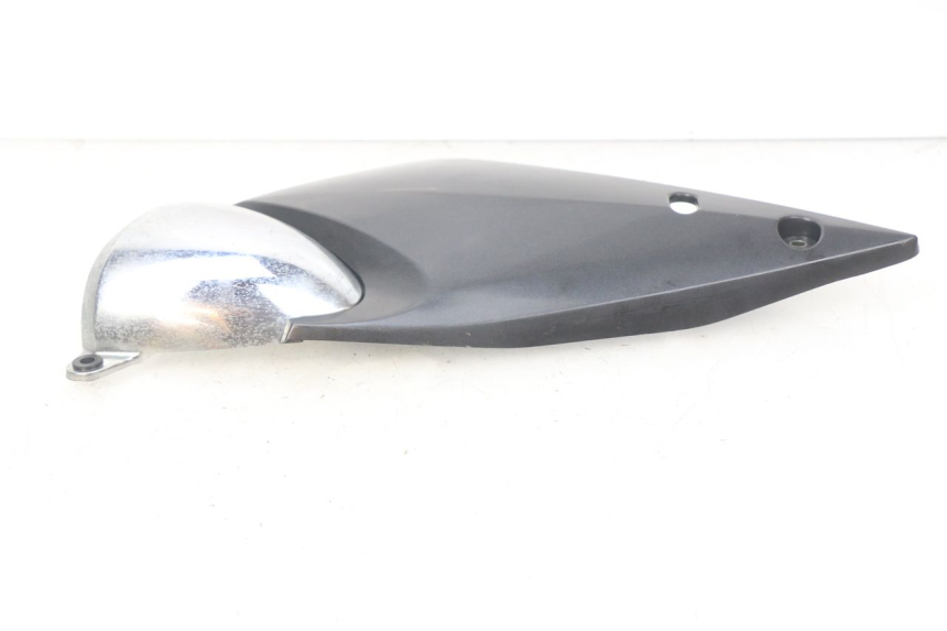 photo de OSŁONA POD SIODŁEM PRAWA SUZUKI GSF N BANDIT 600 (2000 - 2004) - Szczegół części