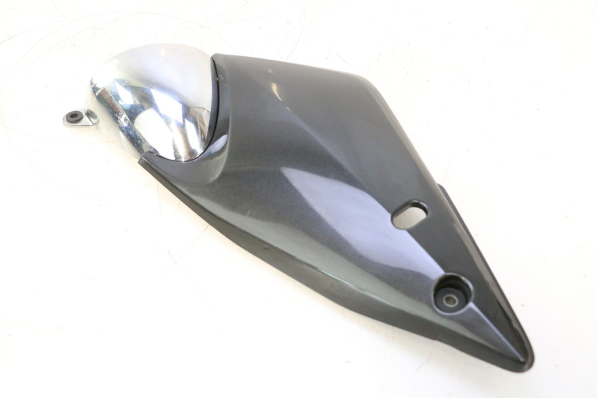 photo de PRAWY KOSZ POD SIEDZENIEM SUZUKI GSF N BANDIT 1200 (2001 - 2005) - Zbliżenie techniczne