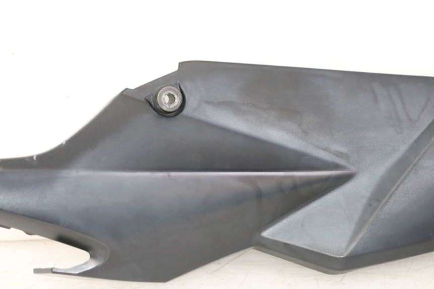 photo de OSŁONA POD SIEDZENIEM PRAWA SUZUKI GSR 750 (2011 - 2017) - Widok produktu