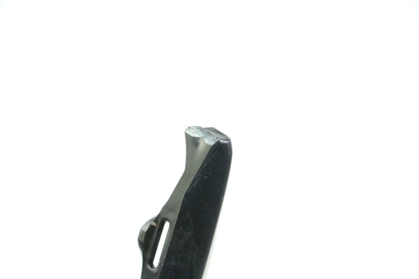 photo de OSŁONA POD SIEDZENIEM PRAWA SUZUKI GSR 750 (2011 - 2017) - Zbliżenie techniczne