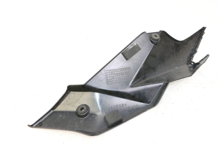 photo de OSŁONA POD SIEDZENIEM PRAWA SUZUKI GSR 750 (2011 - 2017) - Widok ogólny