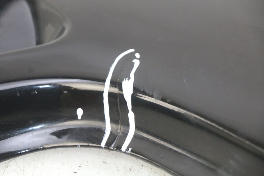 photo de OSŁONA POD SIODŁEM PRAWA SUZUKI GSX-F GSX  F 1100 (1988 - 1994) - Stan powierzchni