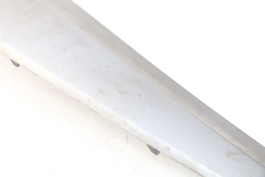 photo de OSŁONA POD SIODŁEM PRAWA SYM GTS EFI ABS 125 (2012 - 2016) - Inny kąt widzenia