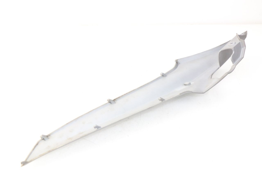 photo de OSŁONA POD SIODŁEM PRAWA SYM GTS EFI ABS 125 (2012 - 2016) - Inny kąt widzenia