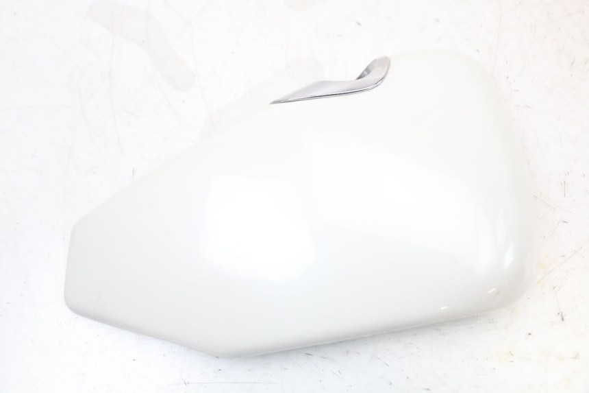 photo de OSŁONA POD SIEDZENIEM PRAWA HARLEY DAVIDSON SPORTSTER XL CUSTOM 883 (1999 - 2006) - Szczegół części