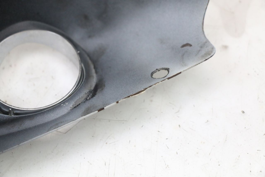 photo de OSŁONA POD SIEDZENIEM PRAWA HARLEY DAVIDSON SPORTSTER XL CUSTOM 883 (1999 - 2006) - Oznaczenia i referencje