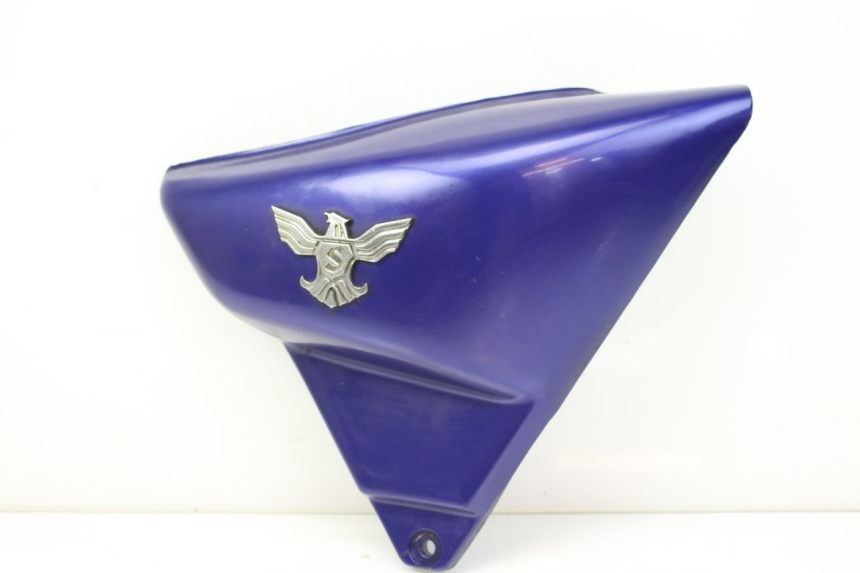 photo de OSŁONA POD SIODŁEM PRAWA SYM HUSKY 125 (1999 - 2005) - Szczegół części