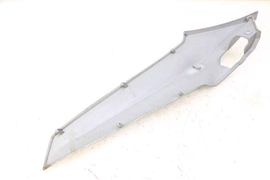 photo de OSŁONA POD SIODŁEM PRAWA SYM JOYMAX 125 (2010 - 2017) - Zoom stanu zużycia