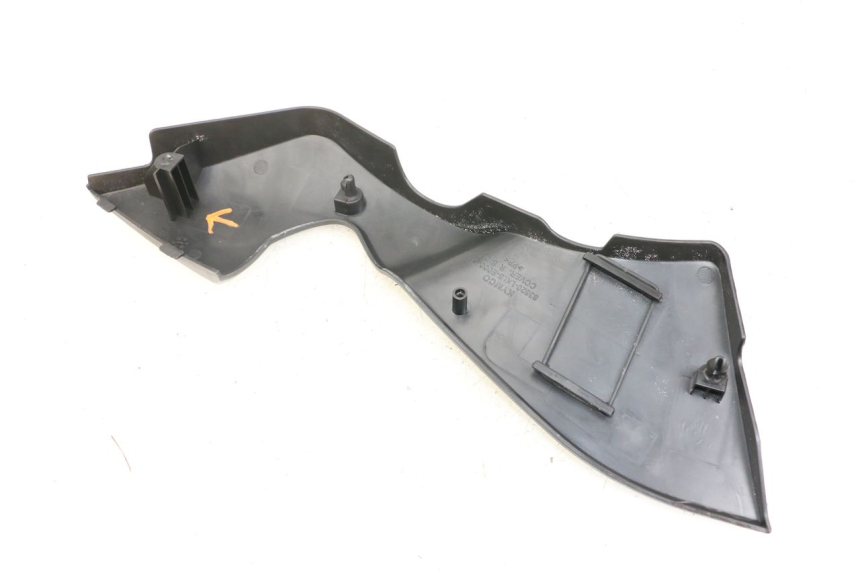 photo de OSŁONA POD SIODŁEM PRAWA KYMCO K-PW K-PIPE 50 (2012 - 2017) - Zoom stanu zużycia