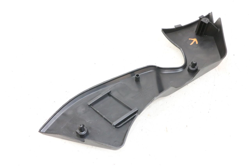 photo de OSŁONA POD SIODŁEM PRAWA KYMCO K-PW K-PIPE 50 (2012 - 2017) - Zbliżenie techniczne