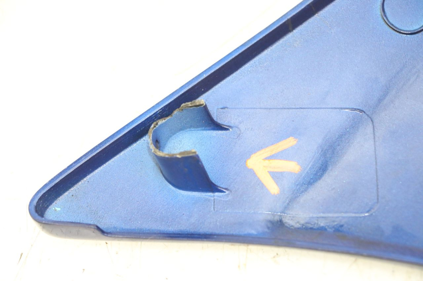 photo de OSŁONA POD SIODŁEM PRAWA KAWASAKI ZR7 ZR-7 S 750 (1999 - 2004) - Zbliżenie techniczne