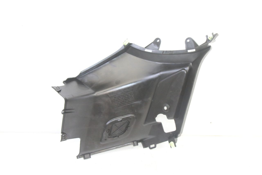 photo de OSŁONA POD SIODŁEM PRAWA PEUGEOT KISBEE 2T 50 (2010 - 2017) - Zoom stanu zużycia